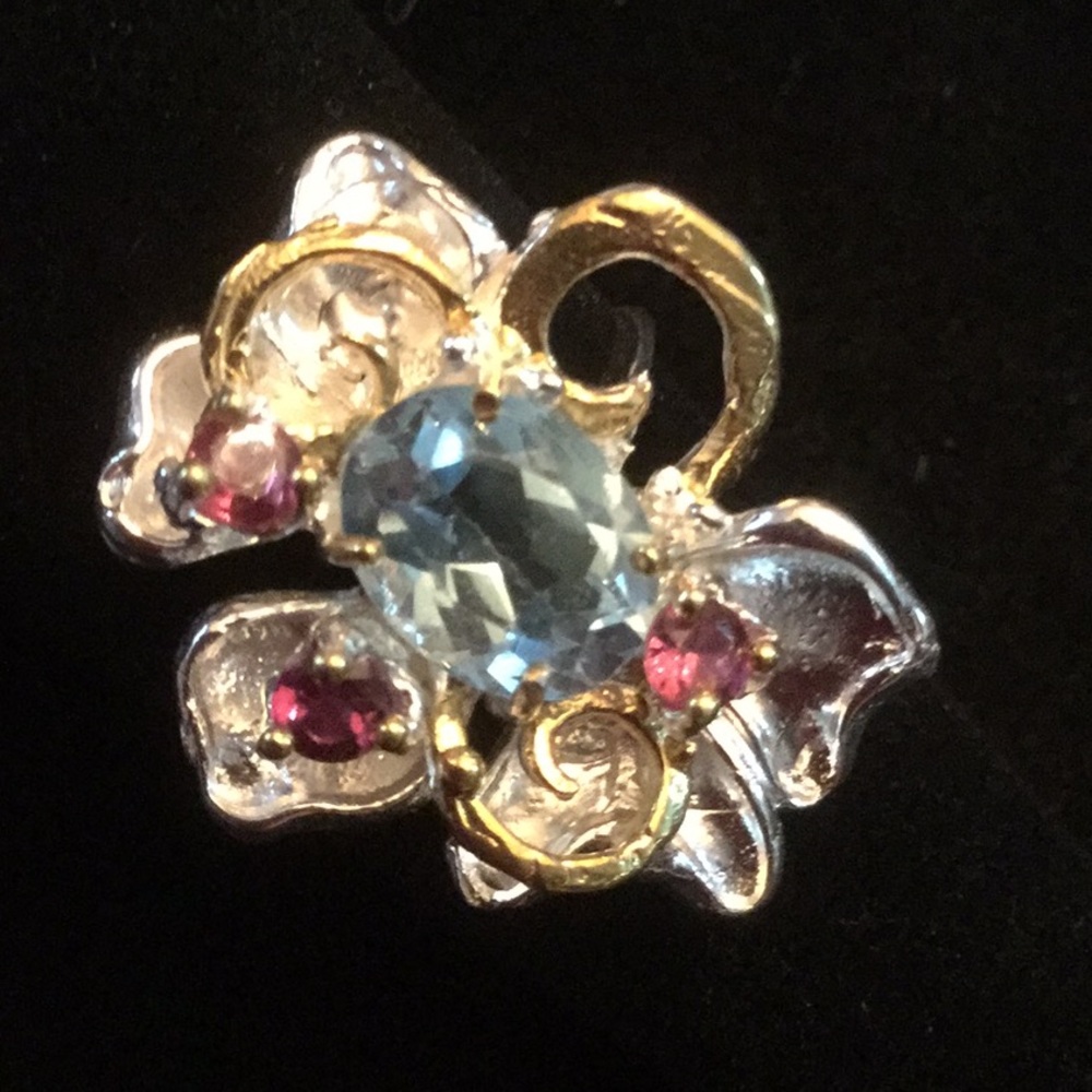 Exquisite Genuine Blue Topaz Ring